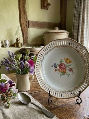 Vtg Schumann Bavaria Reticulated Porcelain Floral Trinket Dish Gold Trim
